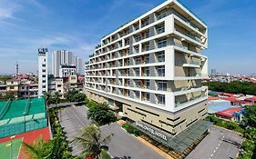 Sunflower International Village
